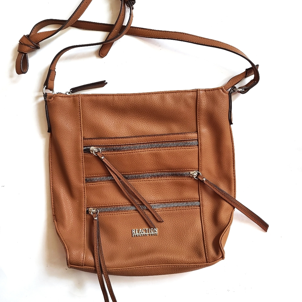 Kenneth Cole tan crossbody purse -G